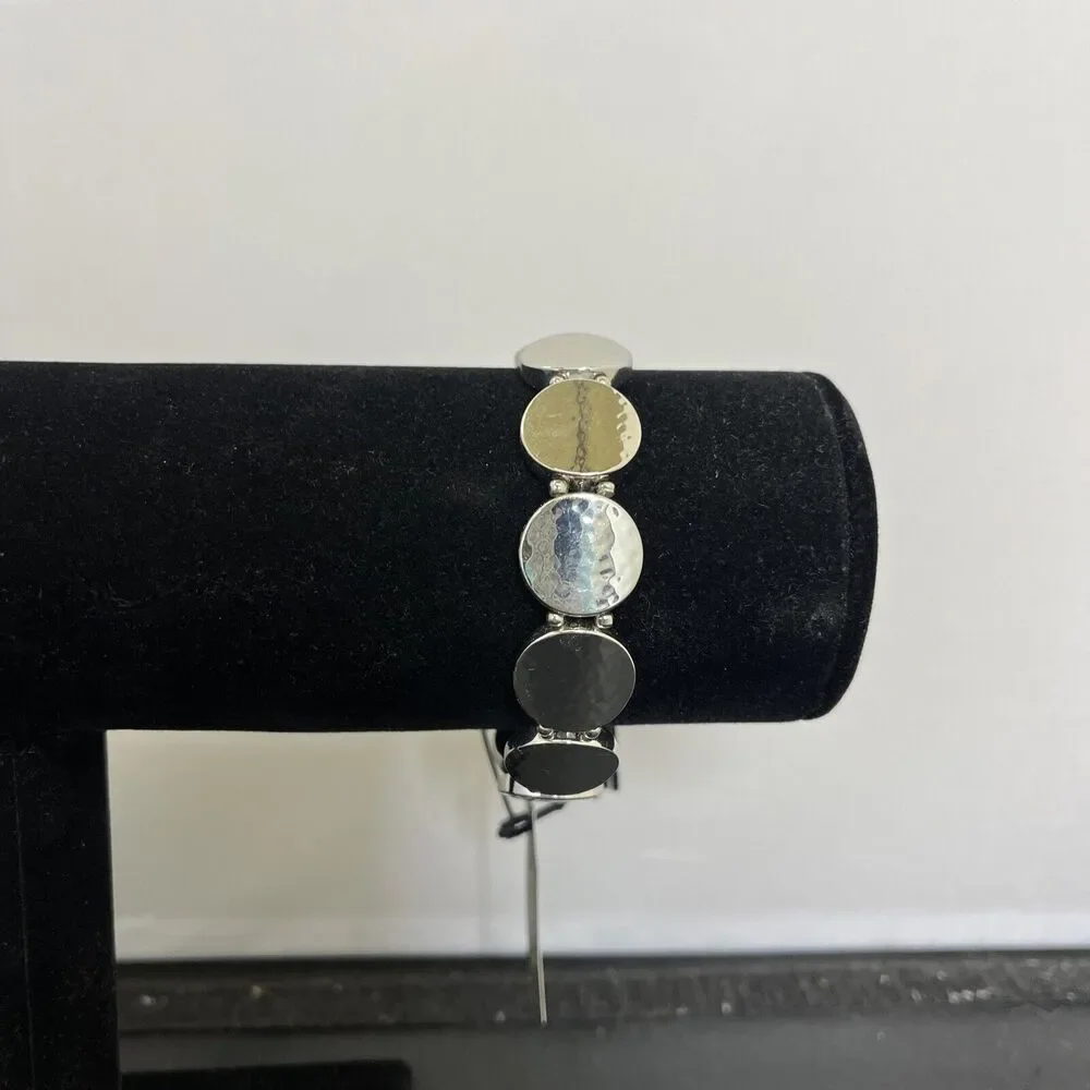 CHICO'S - Silver Hammered Metal Round & Black Cade Stretch Bracelet NWT) Charity - Picture 3 of 7